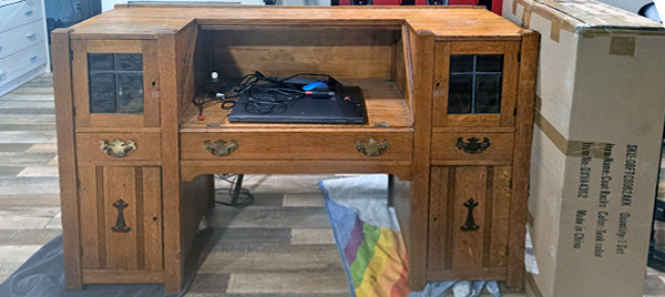 Vintage Desk Makeover by karen Schlulz